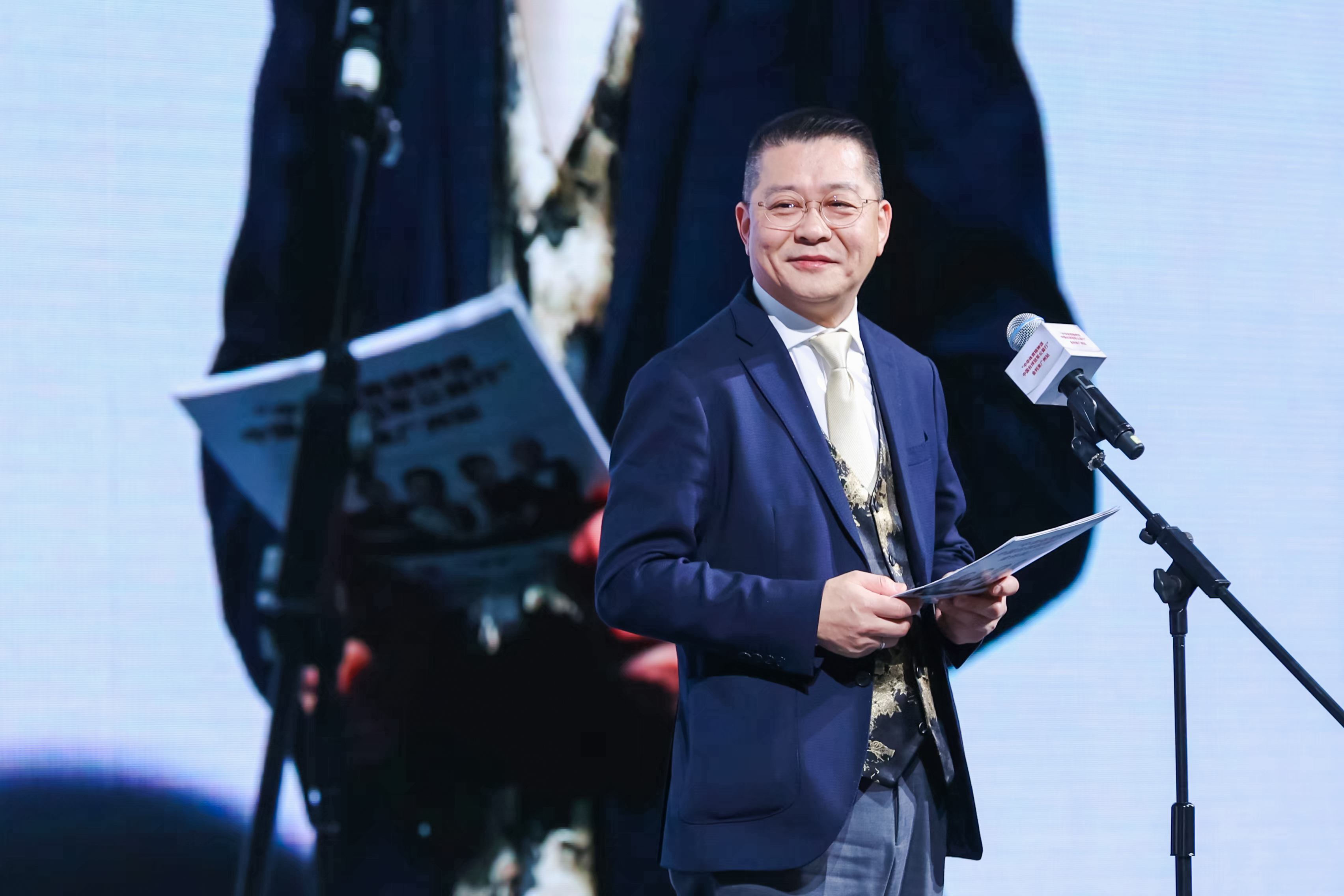 开云kaiyun官方入口携手中国台球协会,成功举办中国台球冠军公益行活动